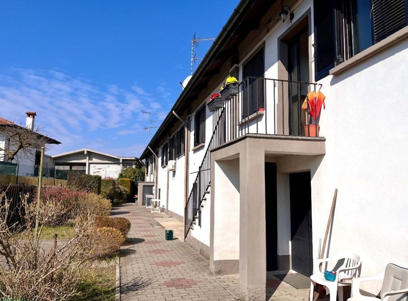 3 rooms Apartment in Arona, Italy No. 202228