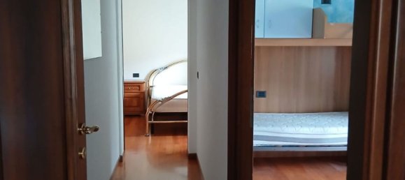 3 rooms Apartment in San Giacomo Filippo, Italy No. 278457 13