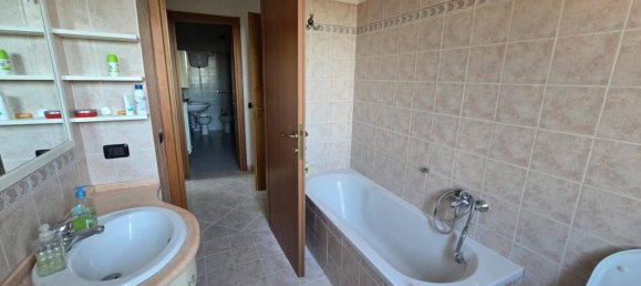 5 rooms Apartment in Bettona, Italy No. 136729 32