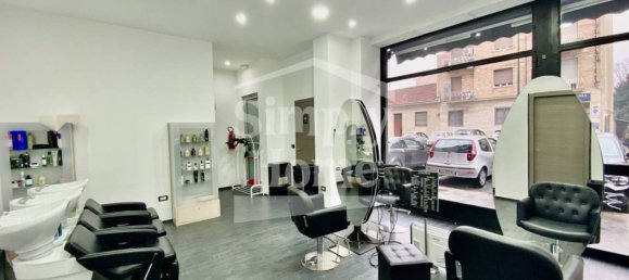 Imóvel comercial de 3 divisões em Turin, Italy N.º 109816 2