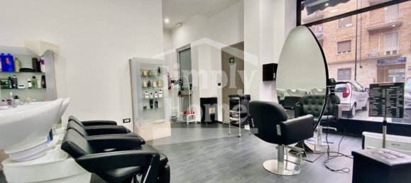 Imóvel comercial de 3 divisões em Turin, Italy N.º 109816 3