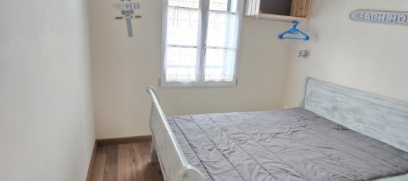 3 bedrooms Castles in La Flotte, France No. 100827 12