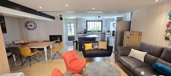 3 bedrooms Castles in La Flotte, France No. 100827 3