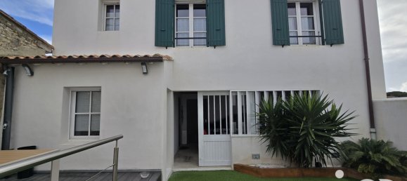 3 bedrooms Castles in La Flotte, France No. 100827 9