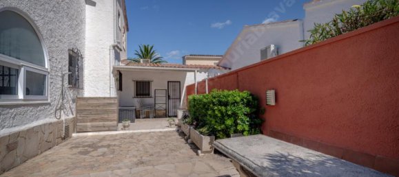 Casa de 5 dormitorios en Empuriabrava, Spain No. 173599 17