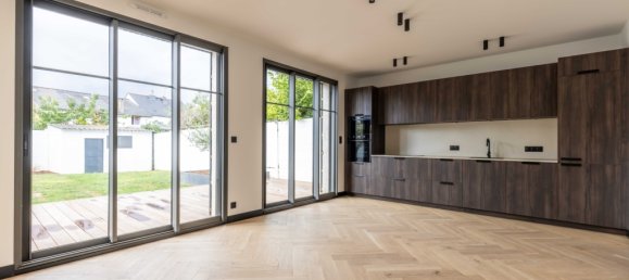 4 Schlafzimmer Haus in Rennes, France, Nr. 319629 2