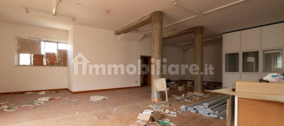 2 rooms Commercial property in Grottammare, Italy No. 284869 3