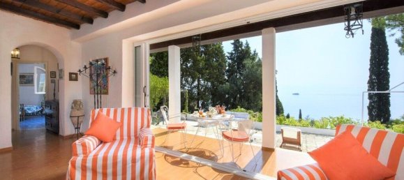 4 bedrooms Commercial property in Corfu, Greece No. 6689 3