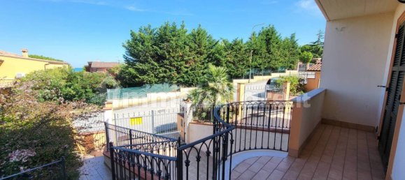 3 bedrooms House in Potenza Picena, Italy No. 347679 4