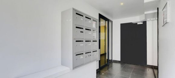 2 bedrooms Apartment in Saint-Denis, France No. 360120 9