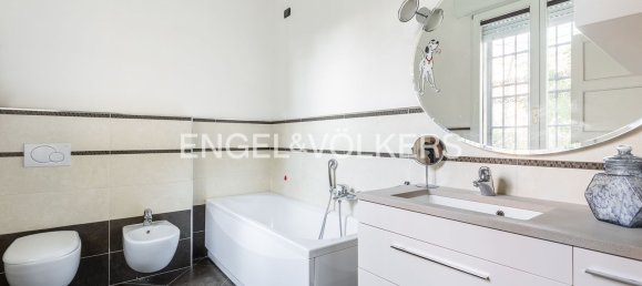 6 rooms Apartment in Bologna, Italy No. 128090 7