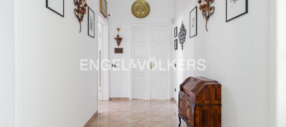 6 rooms Apartment in Bologna, Italy No. 128090 3