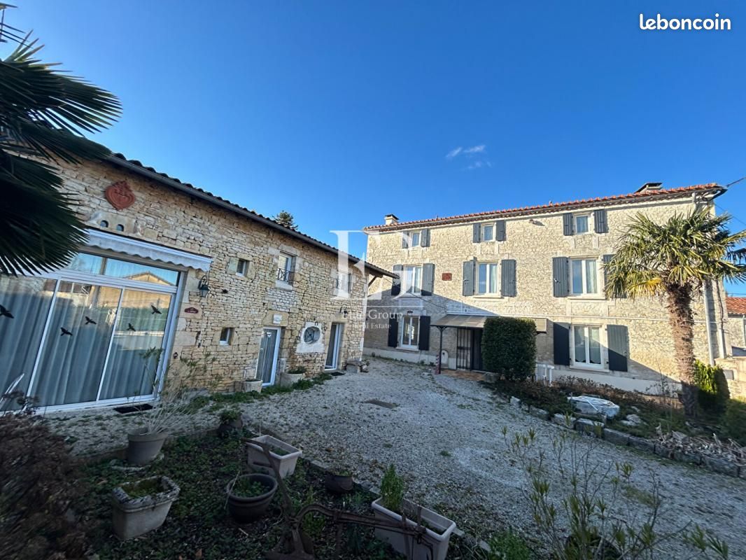 9 Schlafzimmer Haus in Valence, France, Nr. 95944