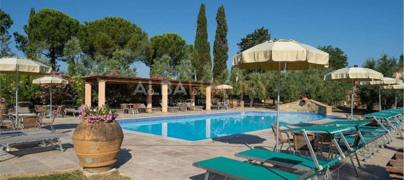 37-salle Villa à Peccioli, Italy No. 120175 26