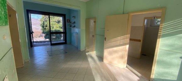 5 rooms House in Sassuolo, Italy No. 188775 10