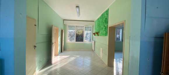 5 rooms House in Sassuolo, Italy No. 188775 14