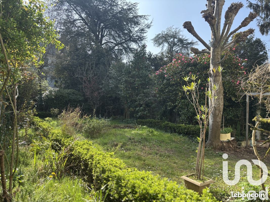 6 bedrooms House in Nantes, France No. 363397