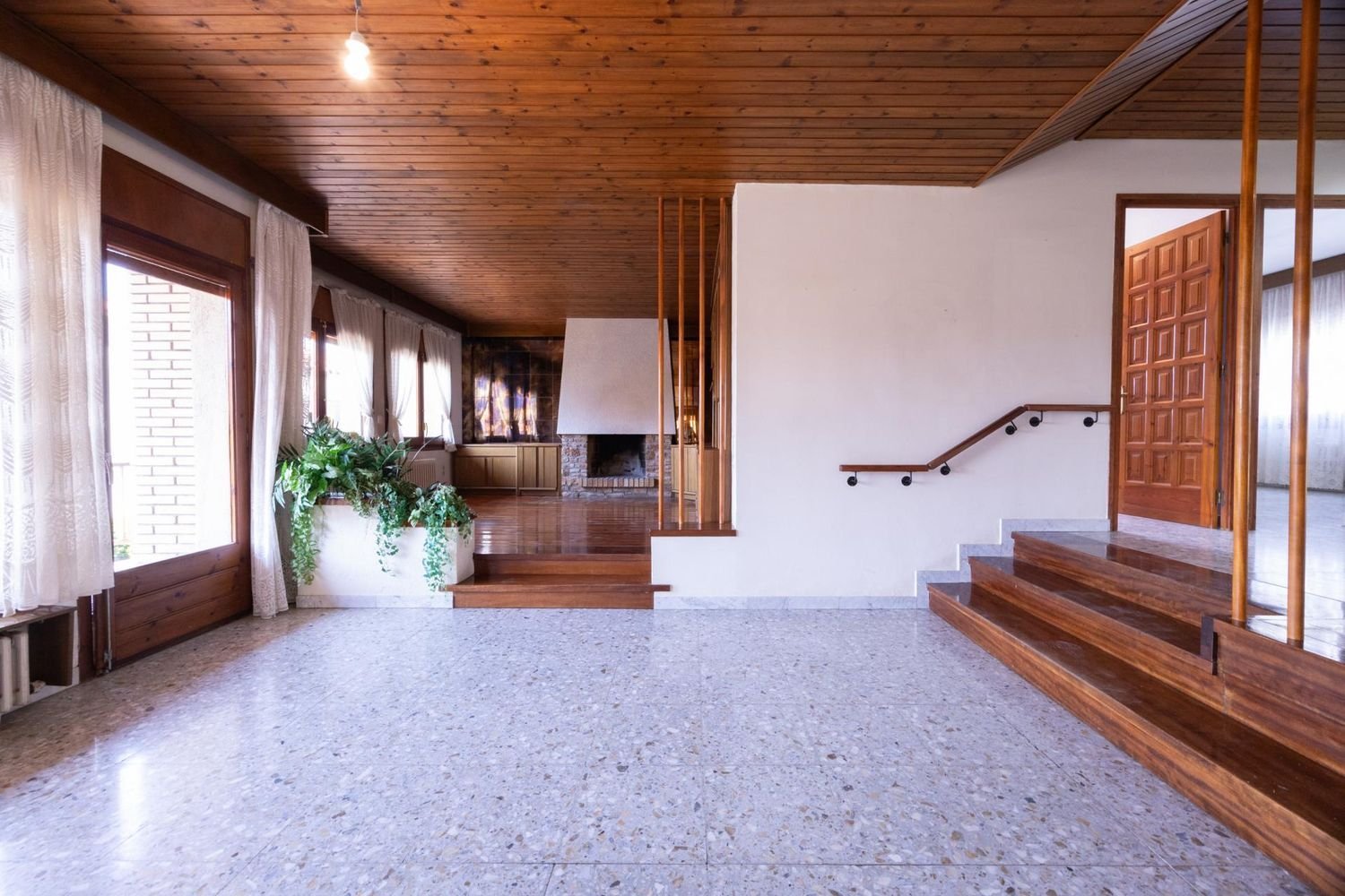 4 bedrooms House in Torello, Spain No. 143408