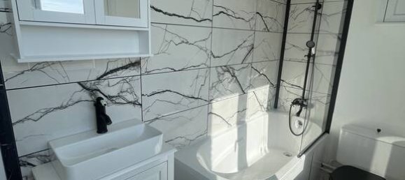 Studio in Beauvais, France No. 355929 4