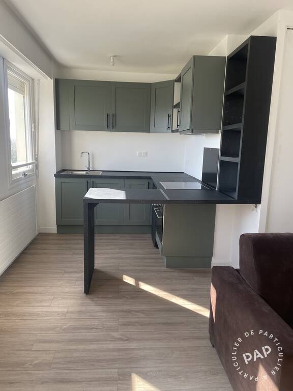 Studio in Beauvais, France No. 355929