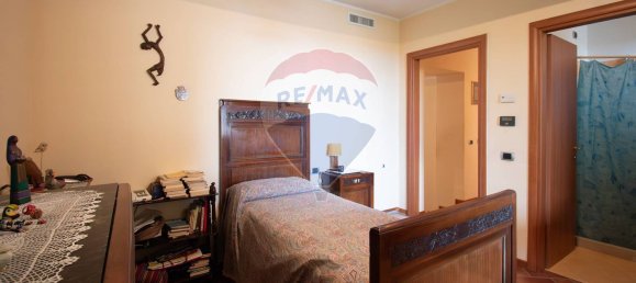 10 rooms House in Calvagese della Riviera, Italy No. 300745 36