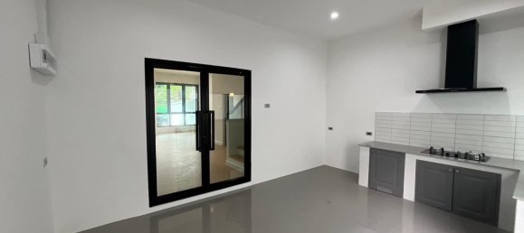 4 bedrooms Bungalow in Bangkok, Thailand No. 22587 6