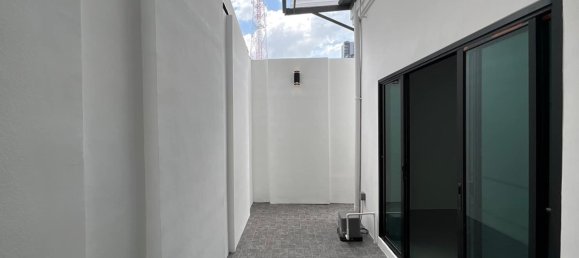 4 bedrooms Bungalow in Bangkok, Thailand No. 22587 20