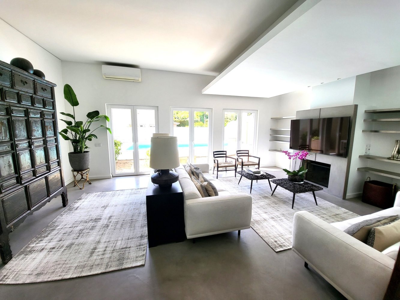 5 bedrooms Villa in Cascais, Portugal No. 136544