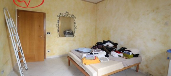 4 rooms Apartment in Montevarchi, Italy No. 283050 13