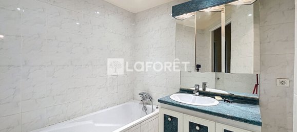 1 bedroom Apartment in Le Vesinet, France No. 281675 8