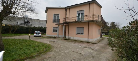 Вилла с 14 спальнями в Павия, Италия № 359508 30