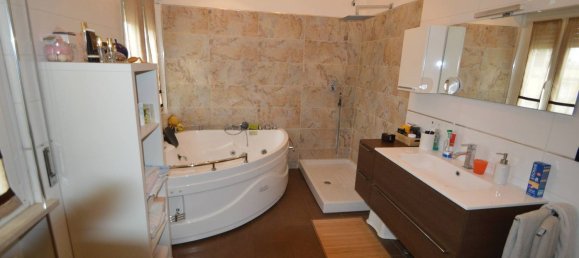 Вилла с 14 спальнями в Павия, Италия № 359508 14