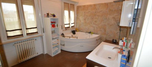 Вилла с 14 спальнями в Павия, Италия № 359508 12