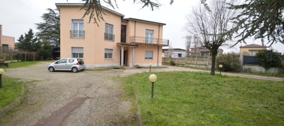 Вилла с 14 спальнями в Павия, Италия № 359508 29