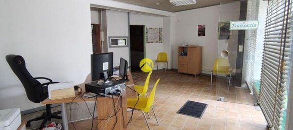 1 Schlafzimmer Gewerbliche Immobilie in Aigurande, France, Nr. 300693 3