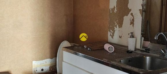 1 Schlafzimmer Gewerbliche Immobilie in Aigurande, France, Nr. 300693 4