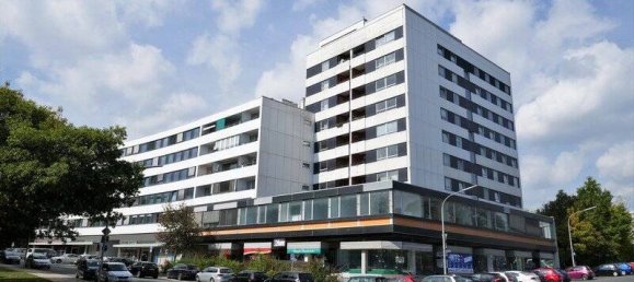 3 rooms Apartment in Hof, Germany No. 12730 2