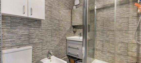 2 bedrooms Apartment in Feltham, United Kingdom No. 9822 17