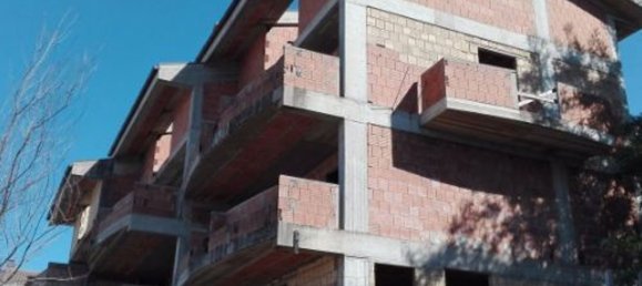 Bâtiment à Pescara, Italy 900m² No. 220522 4