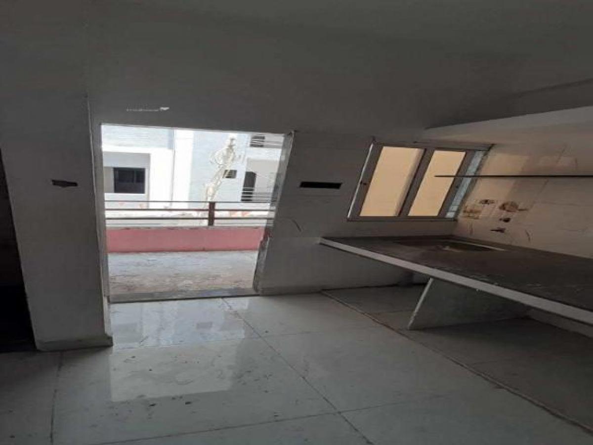  Land in Surat, India No. 36419