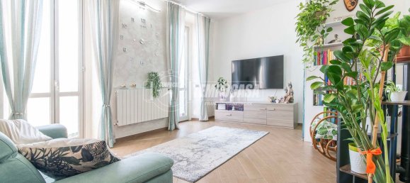 3 rooms Apartment in Lurago Marinone, Italy No. 269375 2