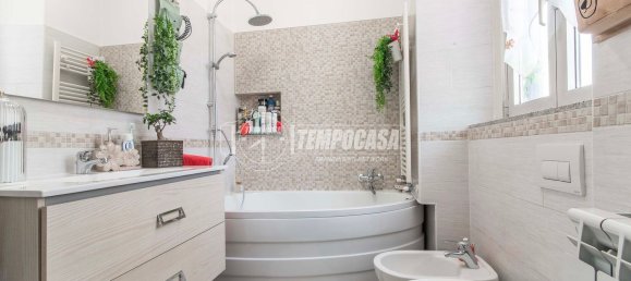 3 rooms Apartment in Lurago Marinone, Italy No. 269375 15