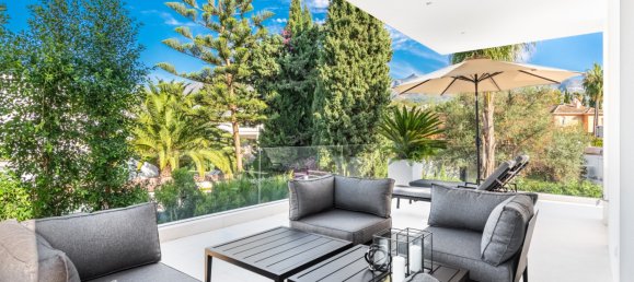 5 bedrooms Villa in Marbella Golden Mile, Spain No. 3069 15