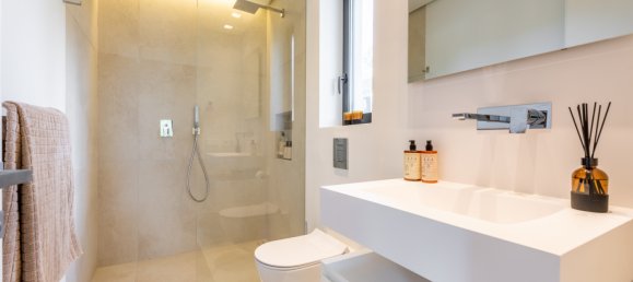 5 bedrooms Villa in Marbella Golden Mile, Spain No. 3069 17