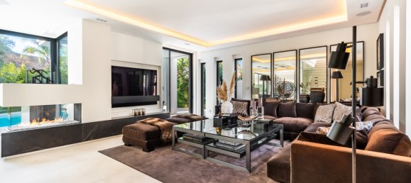 5 bedrooms Villa in Marbella Golden Mile, Spain No. 3069 3