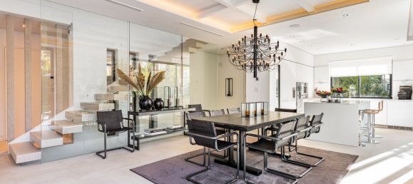 5 bedrooms Villa in Marbella Golden Mile, Spain No. 3069 6