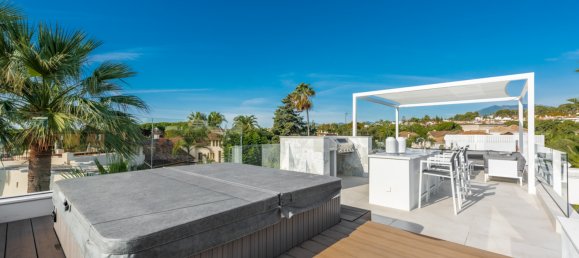 5 bedrooms Villa in Marbella Golden Mile, Spain No. 3069 30