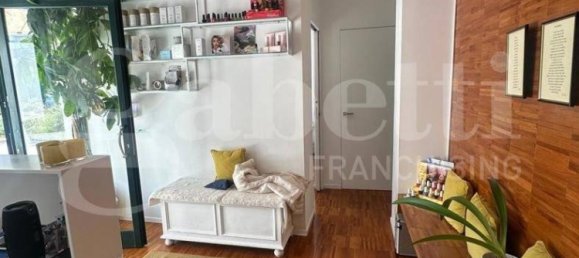 Propiedad comercial de 1 habitación en Ostuni, Italy No. 279634 13