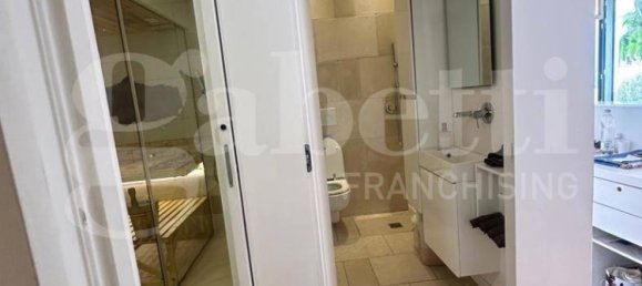 Propiedad comercial de 1 habitación en Ostuni, Italy No. 279634 10