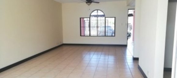 3 bedrooms House in Alajuela, Costa Rica No. 228 2